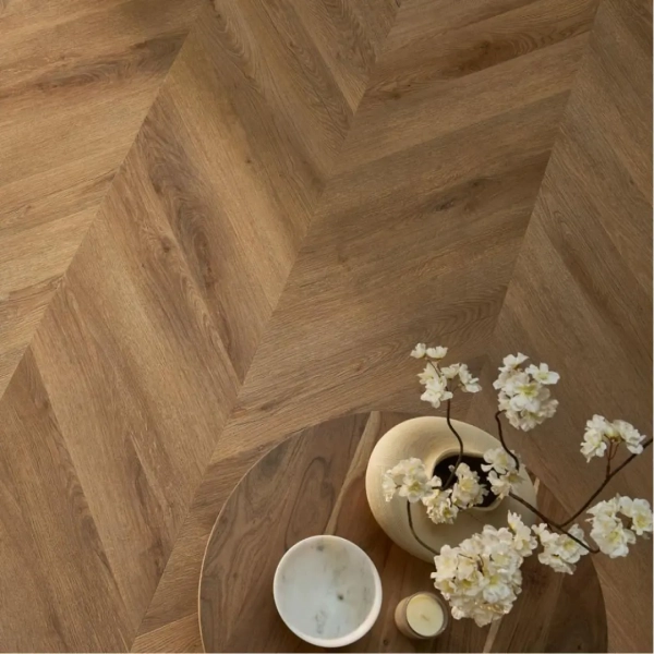 Vinyl Parkett - Chevron - Eiche Garda (CLC 42702) 5mm/0.55mm - Fischgräten Vinyl