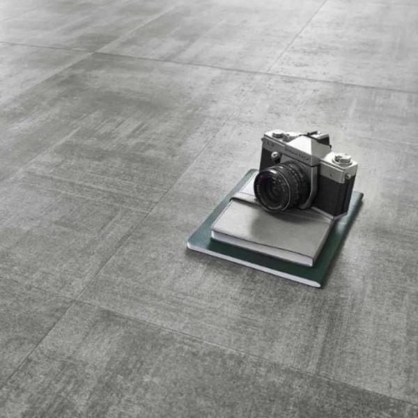 Klick Vinyl Fliesenoptik - XXL - Beton Amadora Graphit - 91,4 x 45,7 cm - Vinylboden Betonoptik