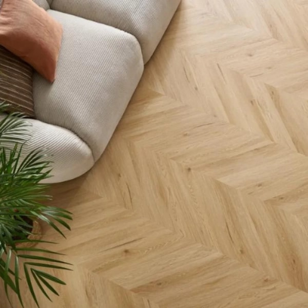 Vinyl Parkett - Chevron - Eiche Arvada (CLC 41532) 4.5mm/0.3mm - Fischgräten Vinyl