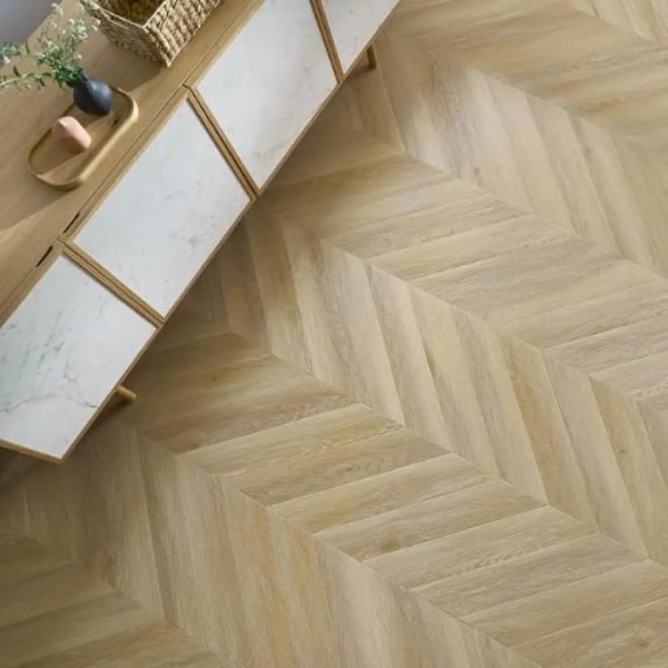 Vinyl Parkett - Chevron - Eiche Johannes (CLC 222) 5mm/0.55mm - Fischgräten Vinyl