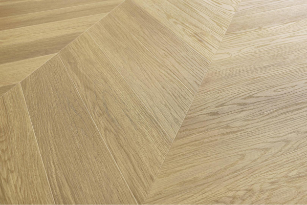 Vinyl Parkett - Chevron - Eiche Menor (CLC 223) 5mm/0.55mm - Fischgräten Vinyl